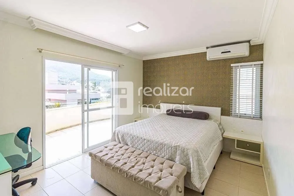 Casa, 3 quartos, 239 m² - Foto 4