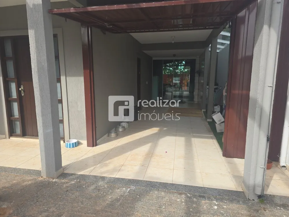 Casa, 3 quartos, 230 m² - Foto 2