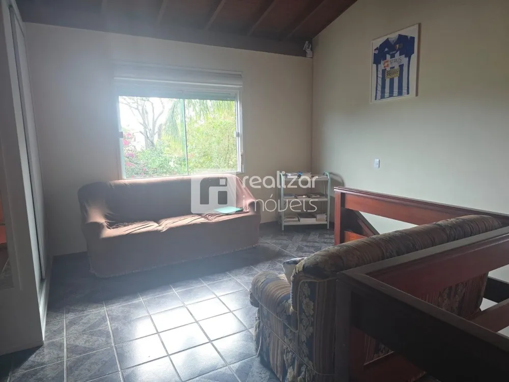 Casa, 3 quartos, 230 m² - Foto 4