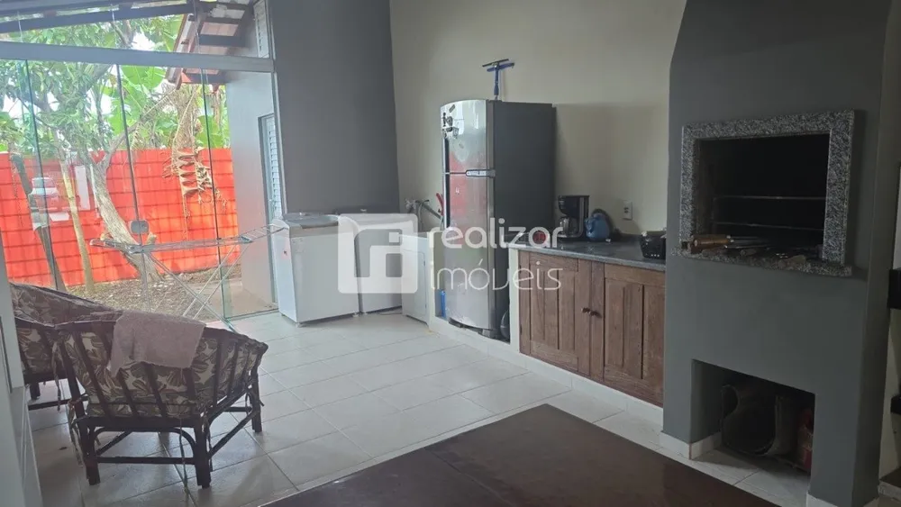 Casa, 3 quartos, 230 m² - Foto 4
