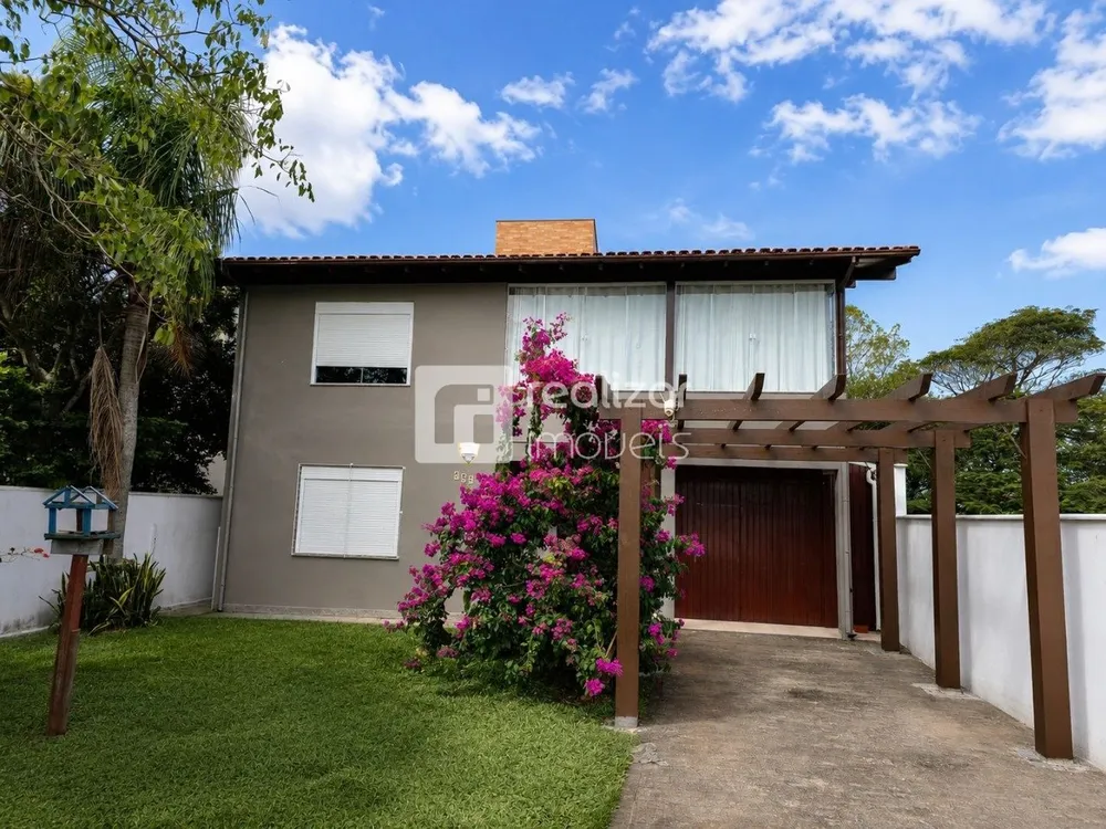 Casa, 3 quartos, 230 m² - Foto 1