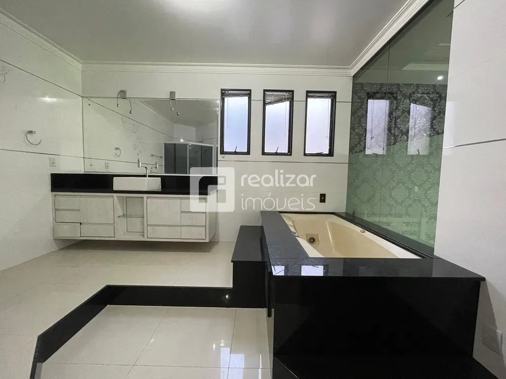 Casa, 4 quartos, 315 m² - Foto 2