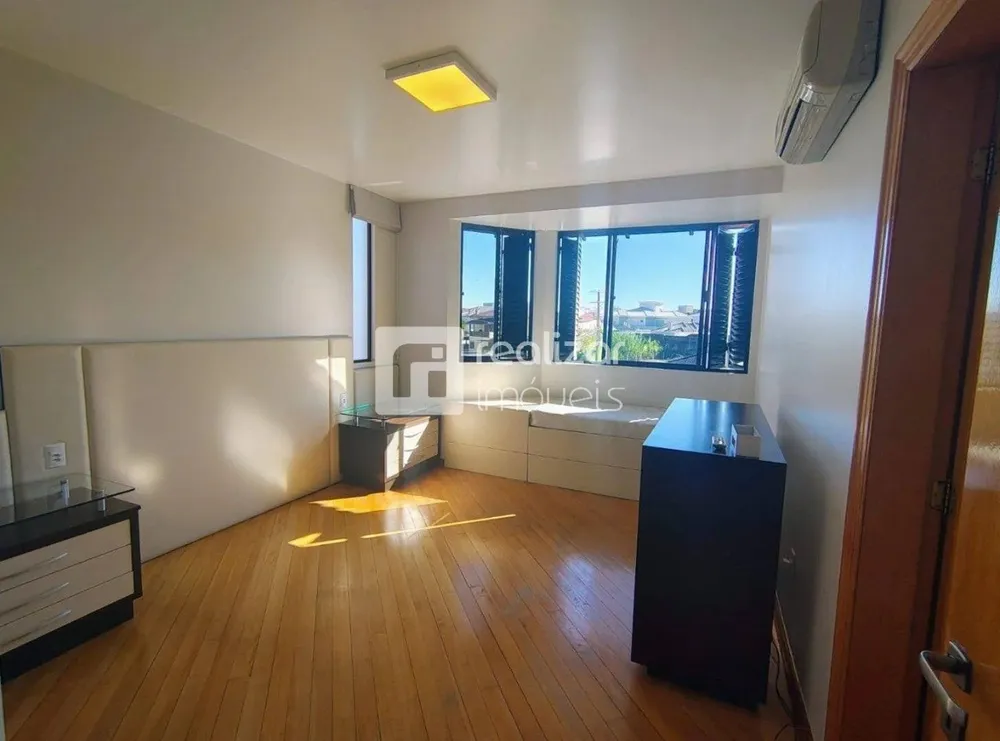 Casa, 3 quartos, 300 m² - Foto 11