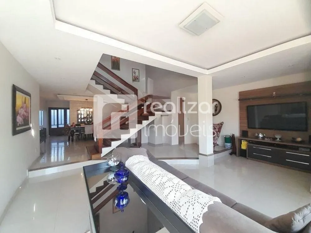 Casa, 3 quartos, 600 m² - Foto 1