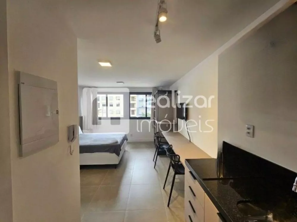 Apartamento, 1 quarto, 33 m² - Foto 2