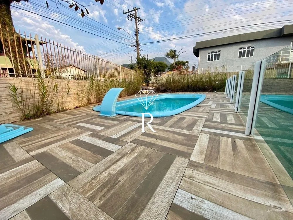 Casa, 4 quartos, 170 m² - Foto 1