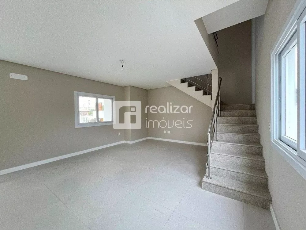 Casa, 3 quartos, 199 m² - Foto 2