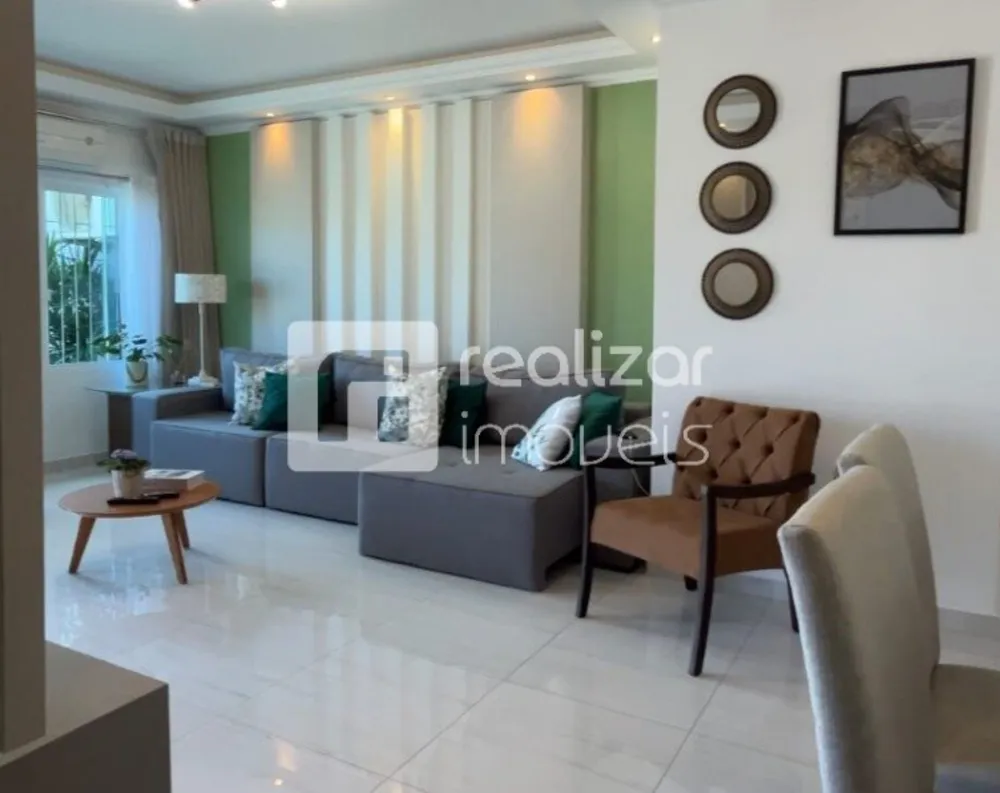 Casa, 5 quartos, 200 m² - Foto 1
