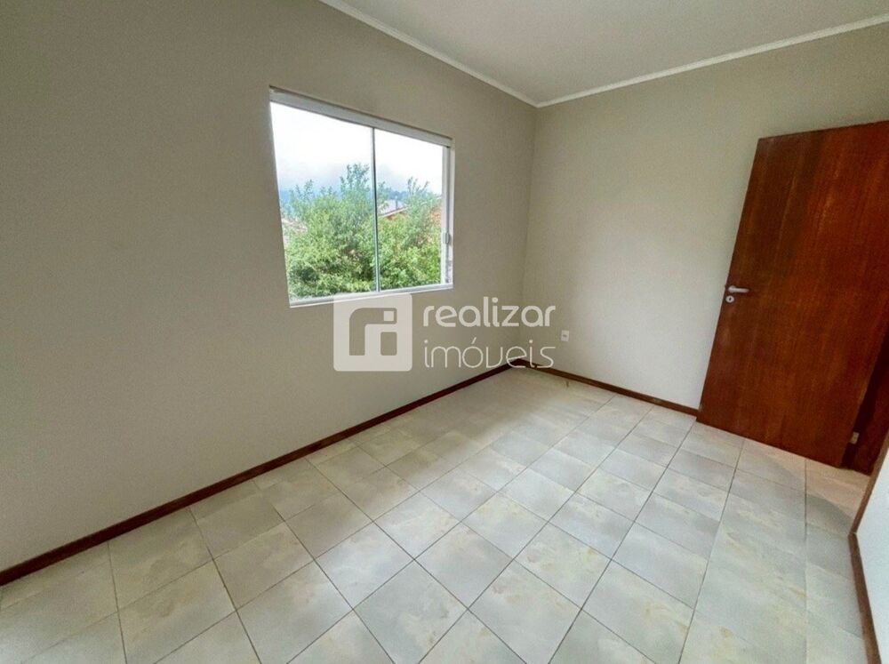 Casa para alugar com 3 quartos, 100m² - Foto 4