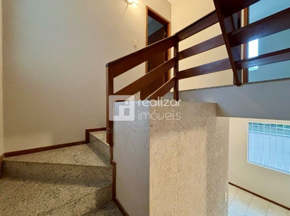 Casa para alugar com 3 quartos, 100m² - Foto 2