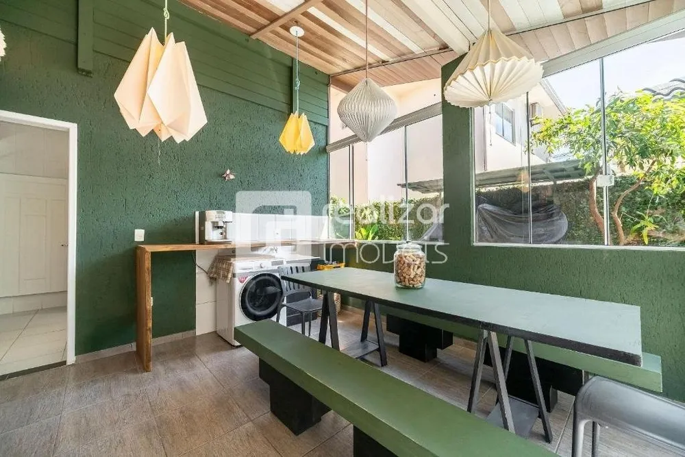 Casa, 3 quartos, 270 m² - Foto 15