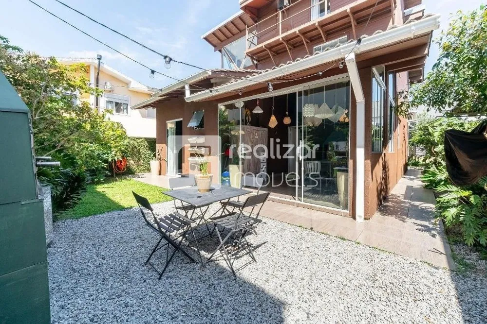 Casa, 3 quartos, 270 m² - Foto 14
