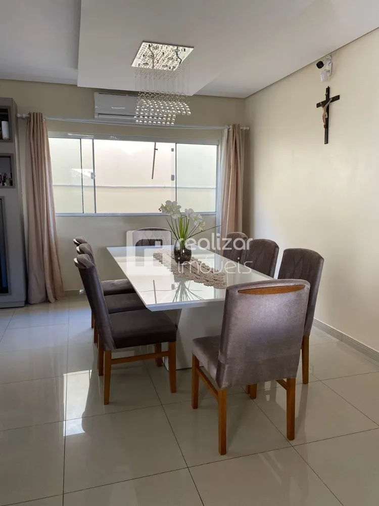 Casa, 3 quartos, 170 m² - Foto 1