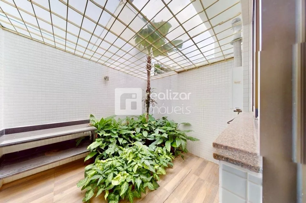 Casa, 3 quartos, 290 m² - Foto 1