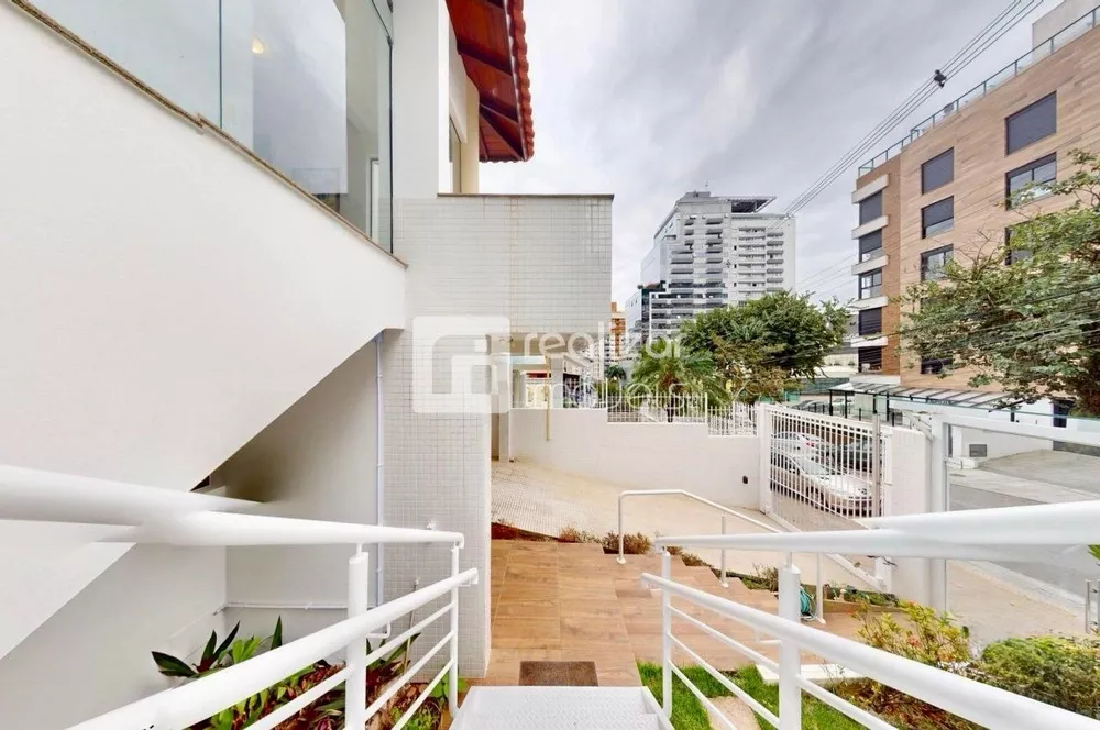 Casa, 3 quartos, 290 m² - Foto 3