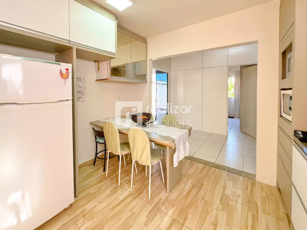 Casa, 4 quartos, 167 m² - Foto 2