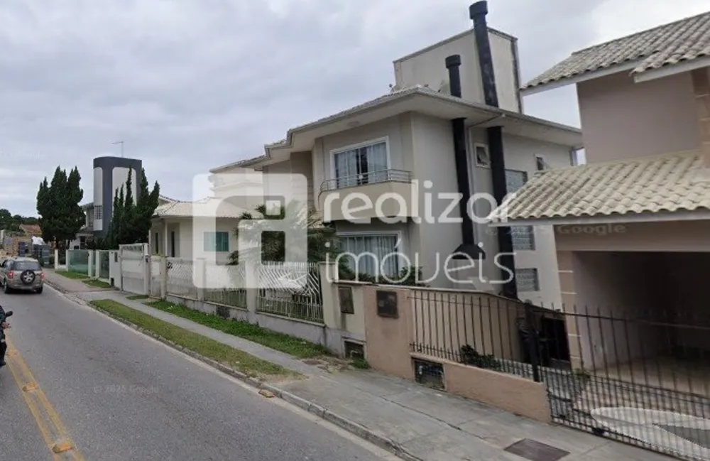 Casa, 3 quartos, 249 m² - Foto 2