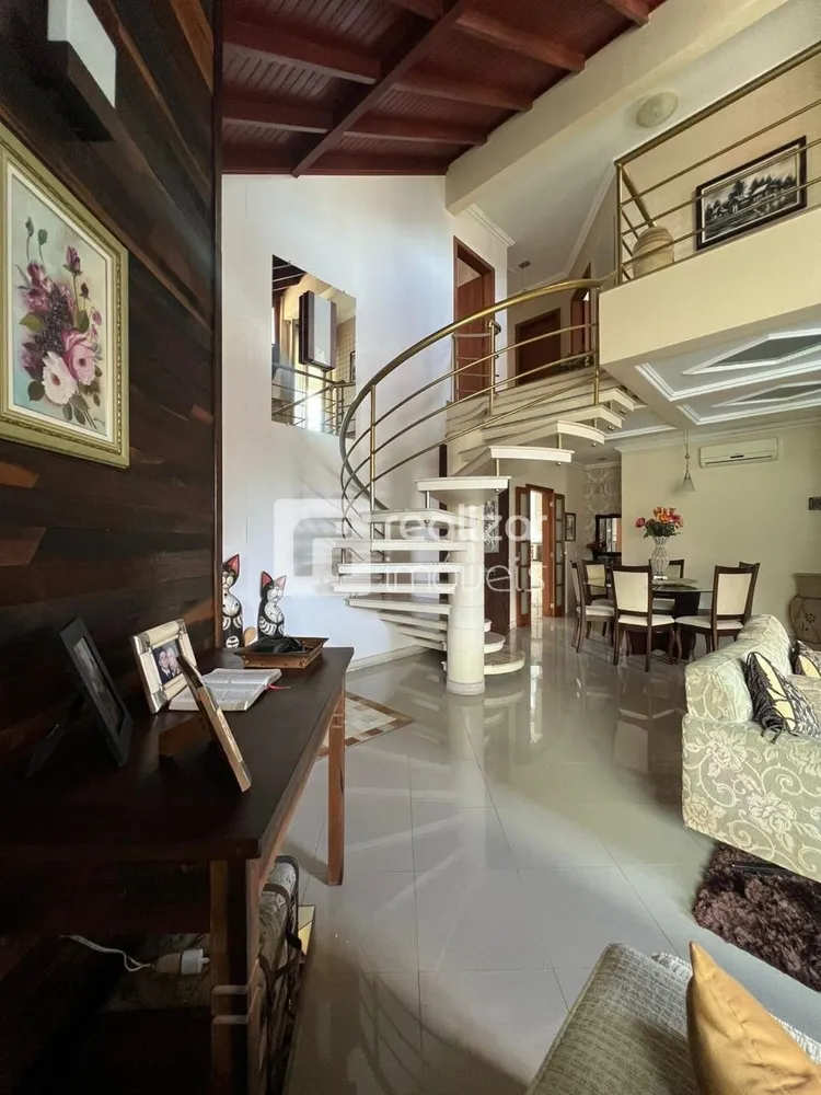 Casa, 3 quartos, 216 m² - Foto 8