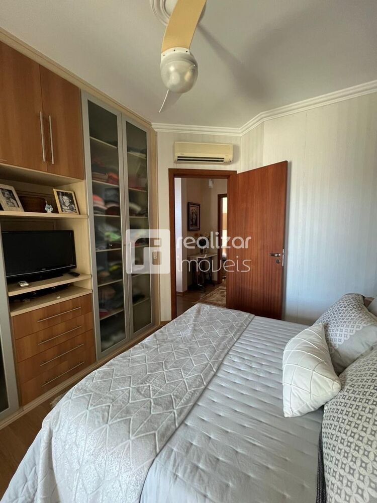 Casa à venda e aluguel com 3 quartos, 216m² - Foto 15