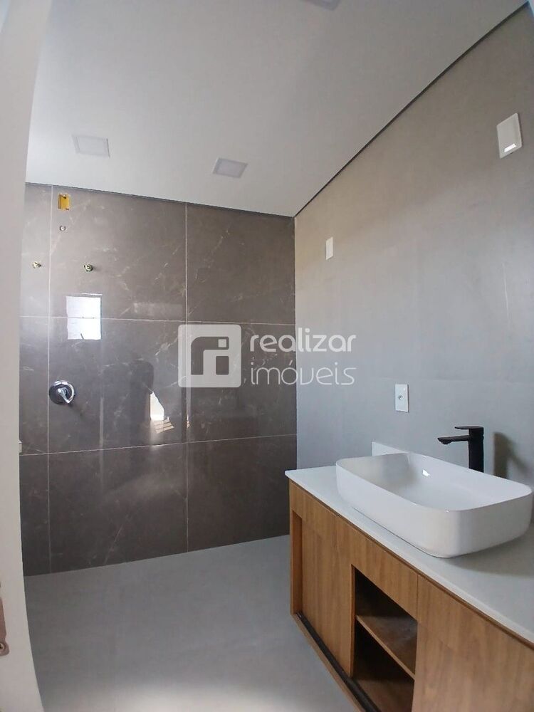 Casa para alugar com 3 quartos, 167m² - Foto 3