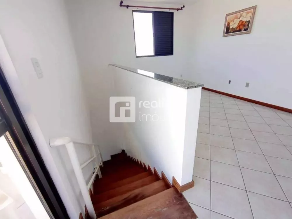 Cobertura, 3 quartos, 244 m² - Foto 2