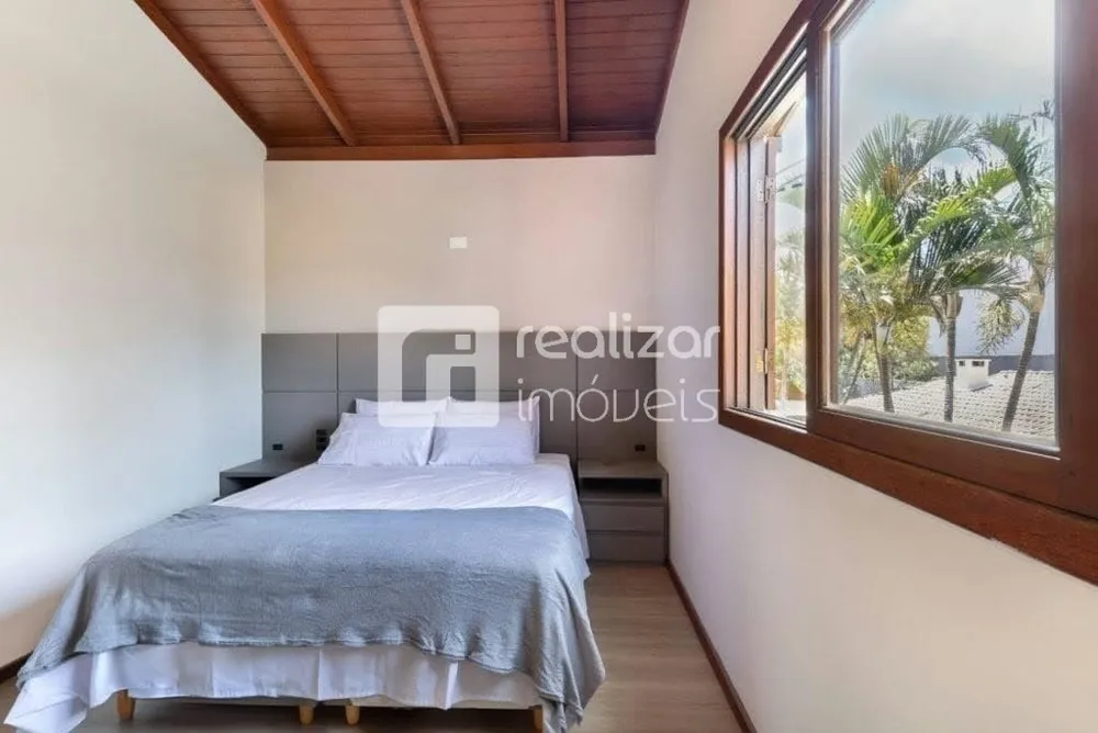 Casa, 3 quartos, 221 m² - Foto 4