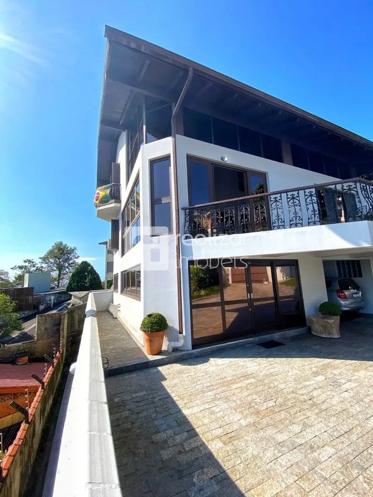 Casa, 4 quartos, 269 m² - Foto 1
