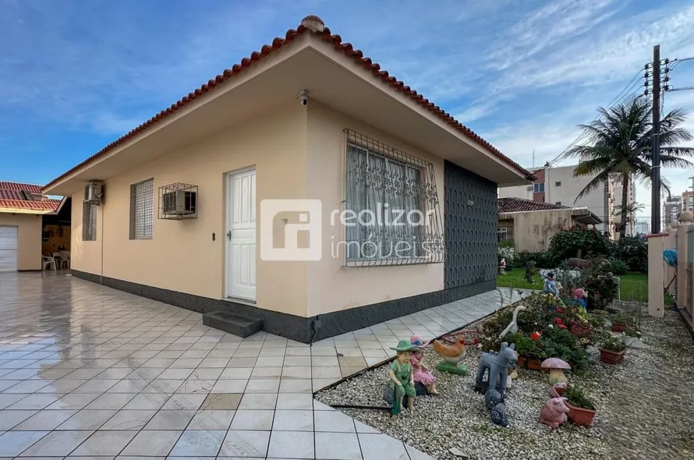 Casa, 3 quartos, 200 m² - Foto 1