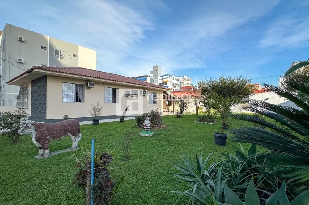 Casa, 3 quartos, 200 m² - Foto 15