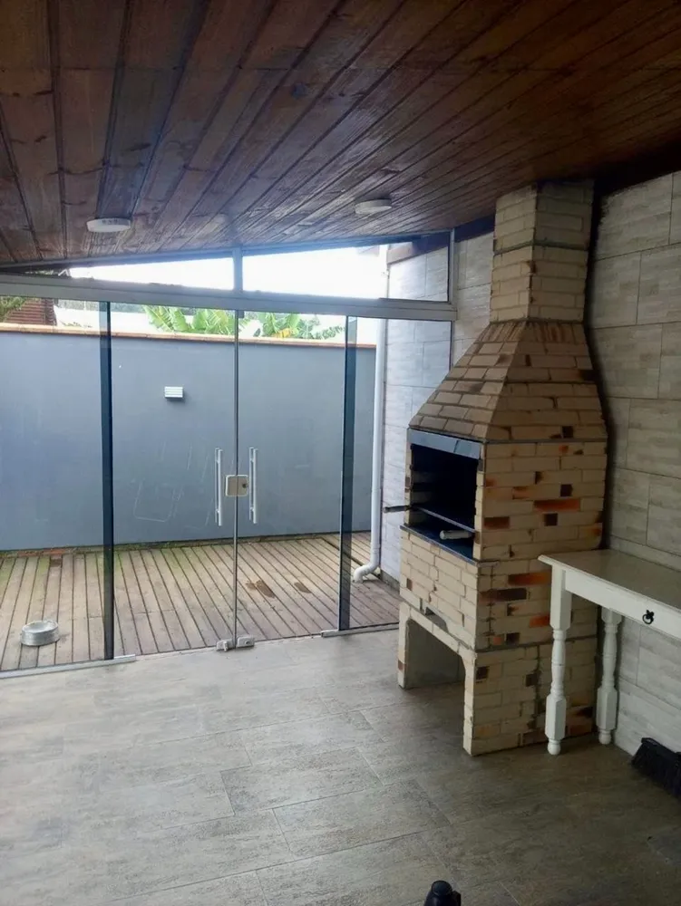 Casa, 3 quartos, 240 m² - Foto 2