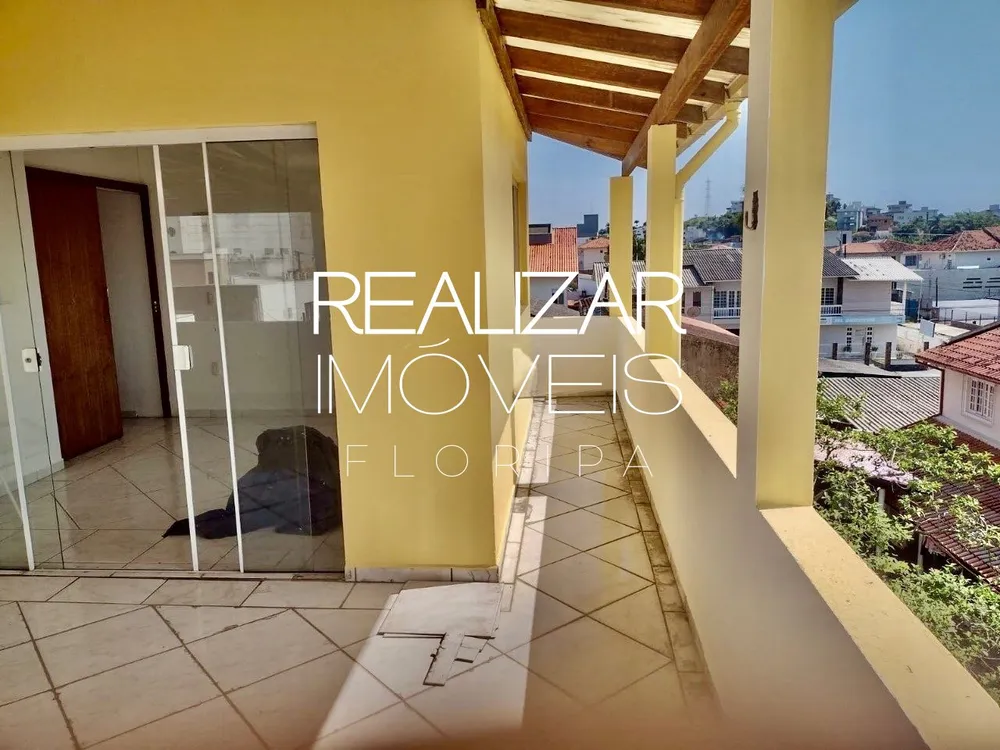 Casa, 4 quartos, 235 m² - Foto 1