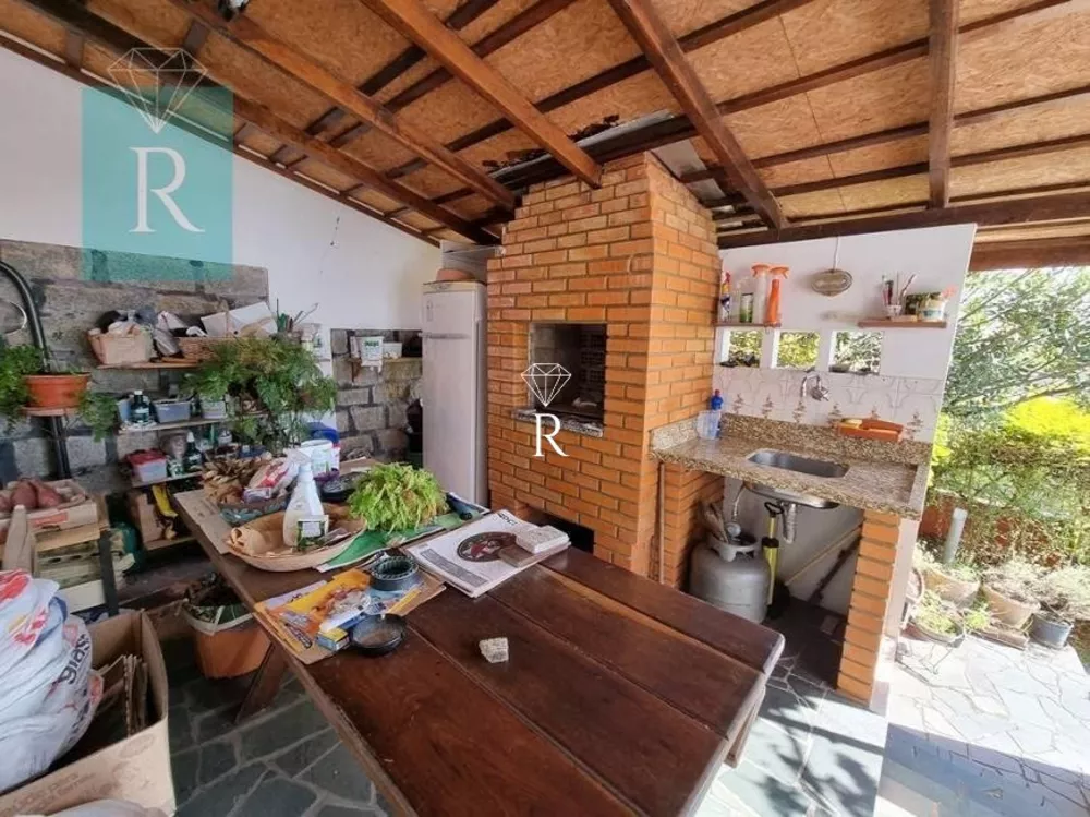 Sobrado à venda com 4 quartos, 240m² - Foto 3