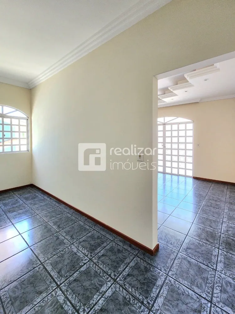 Casa, 3 quartos, 214 m² - Foto 4
