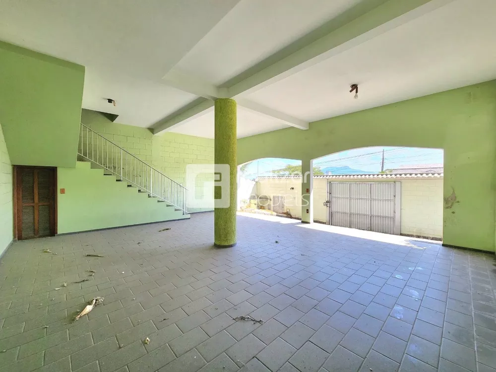 Casa, 3 quartos, 214 m² - Foto 3