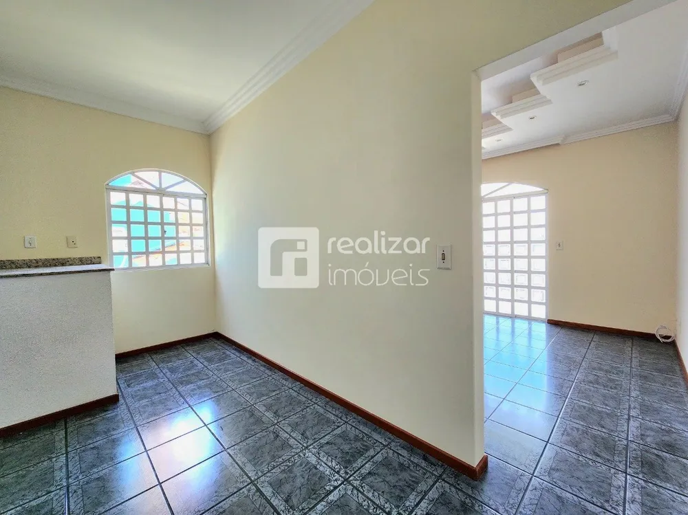 Casa, 3 quartos, 214 m² - Foto 3