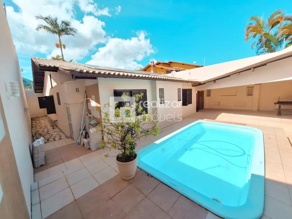 Casa, 3 quartos, 196 m² - Foto 1