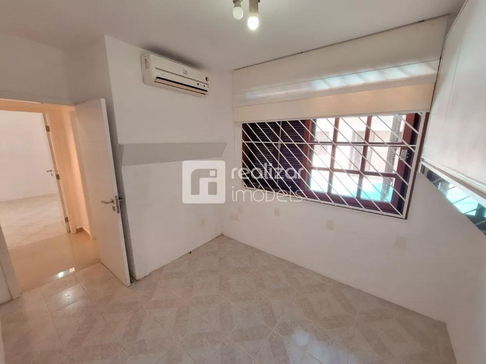 Casa, 3 quartos, 196 m² - Foto 4