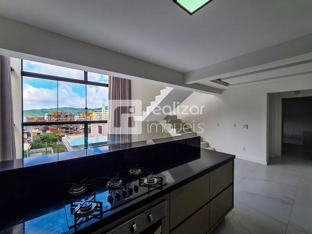 Casa, 5 quartos, 258 m² - Foto 2