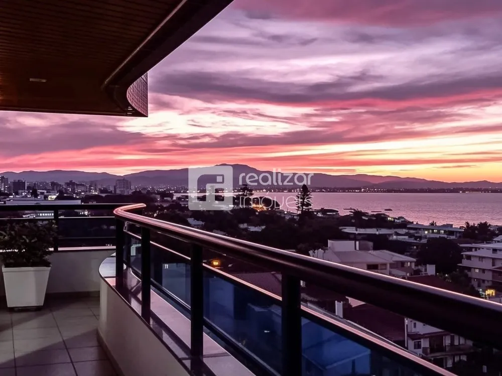 Apartamento, 3 quartos, 200 m² - Foto 1
