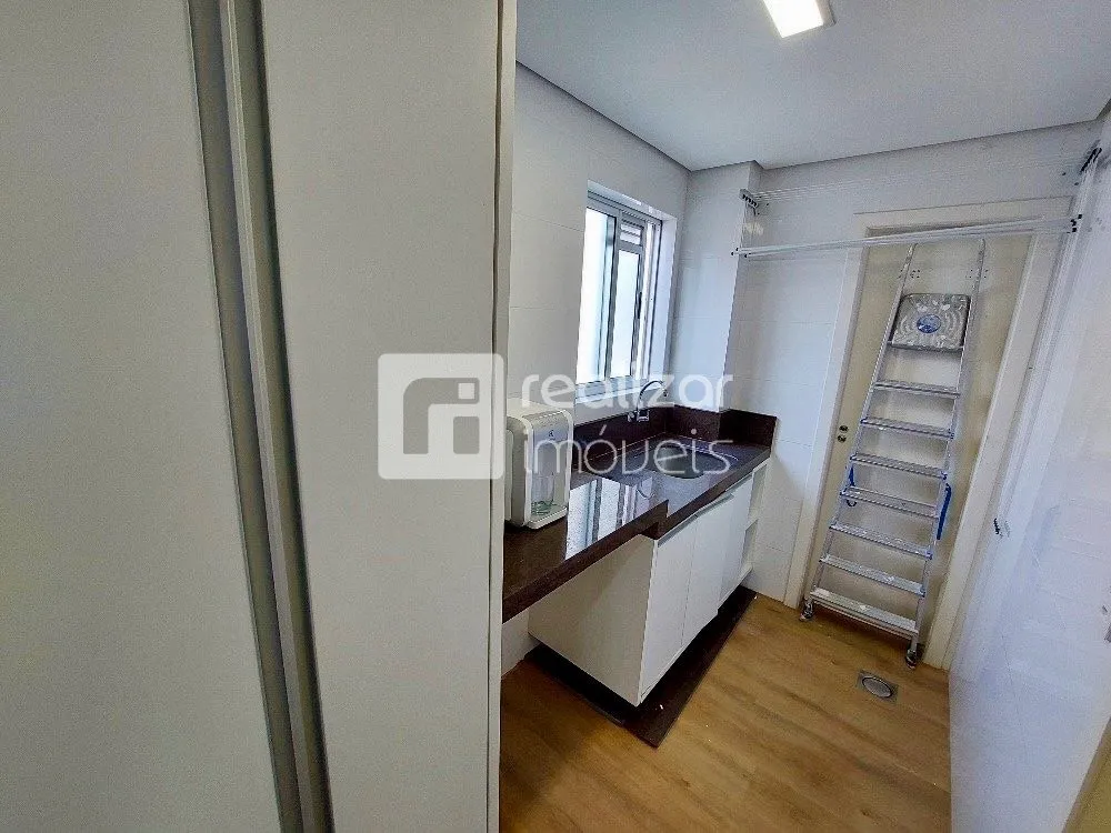 Cobertura, 3 quartos, 223 m² - Foto 3