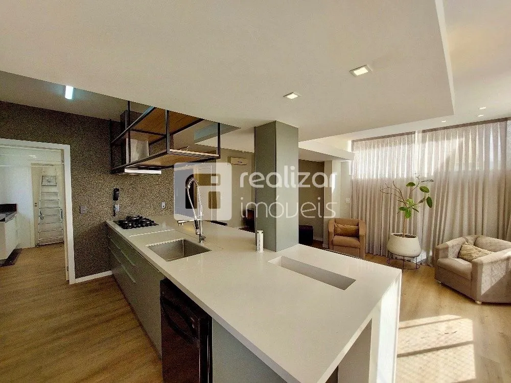 Cobertura, 3 quartos, 223 m² - Foto 1