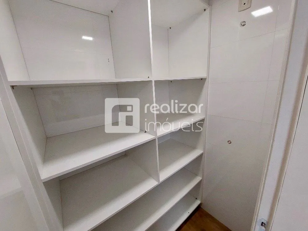 Cobertura, 3 quartos, 223 m² - Foto 4