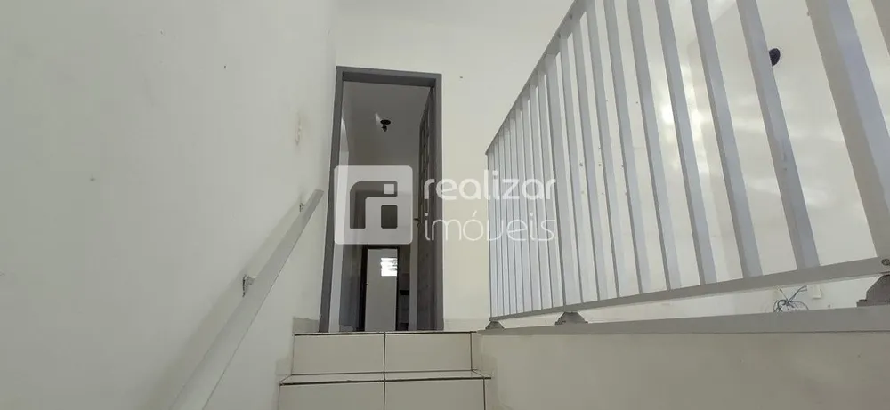Casa, 6 quartos, 234 m² - Foto 8