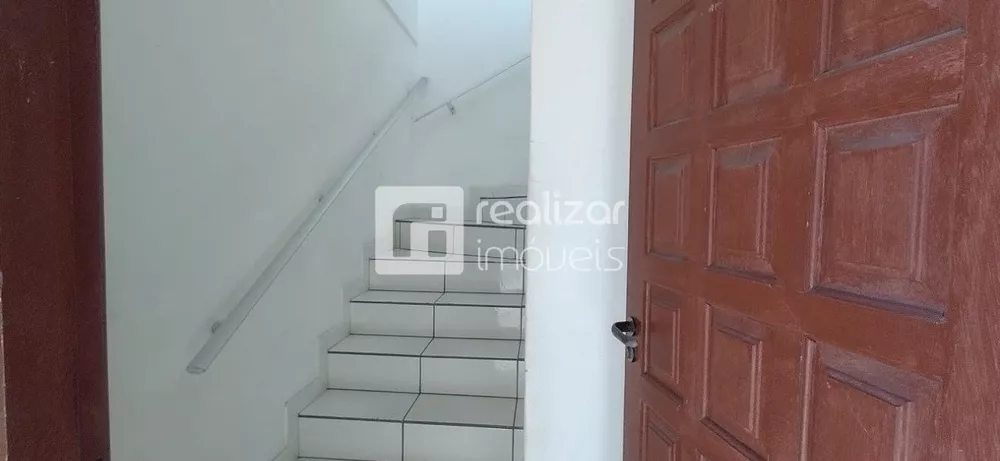 Casa, 6 quartos, 234 m² - Foto 2