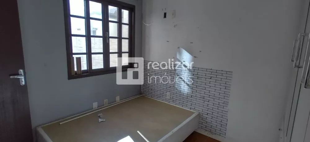 Casa, 6 quartos, 234 m² - Foto 3