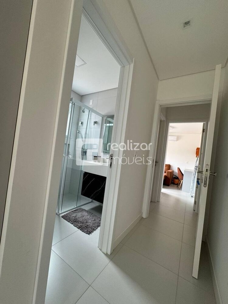 Apartamento para alugar com 2 quartos, 82m² - Foto 2
