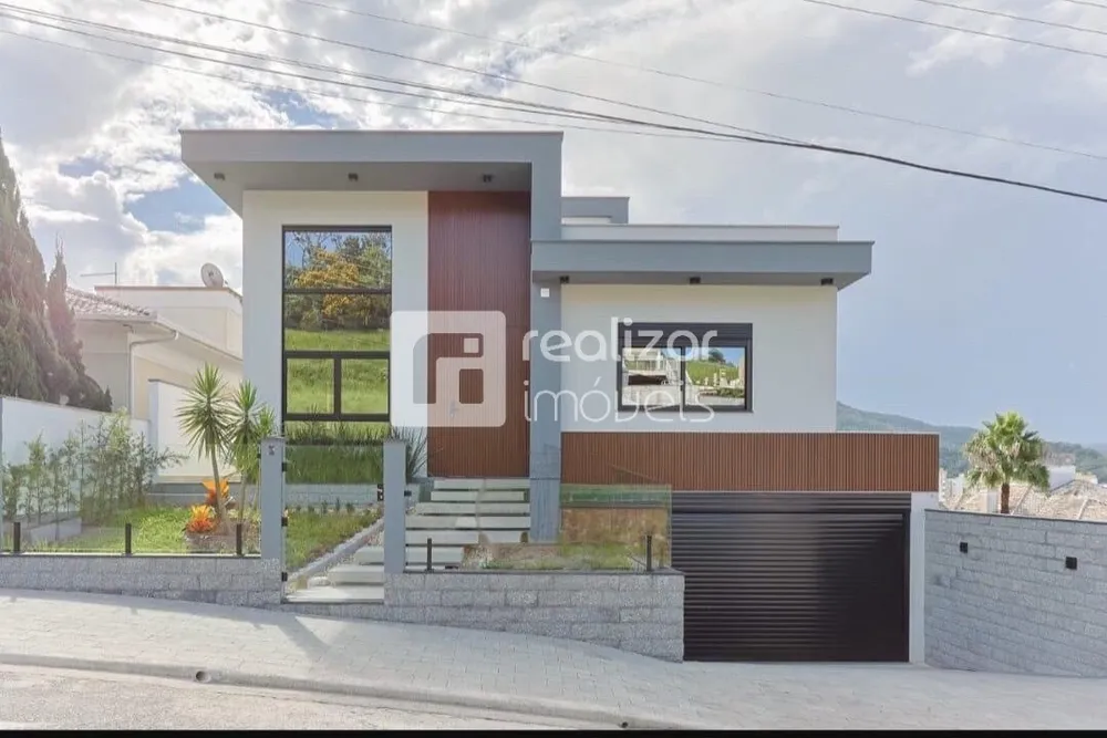 Casa, 3 quartos, 300 m² - Foto 1