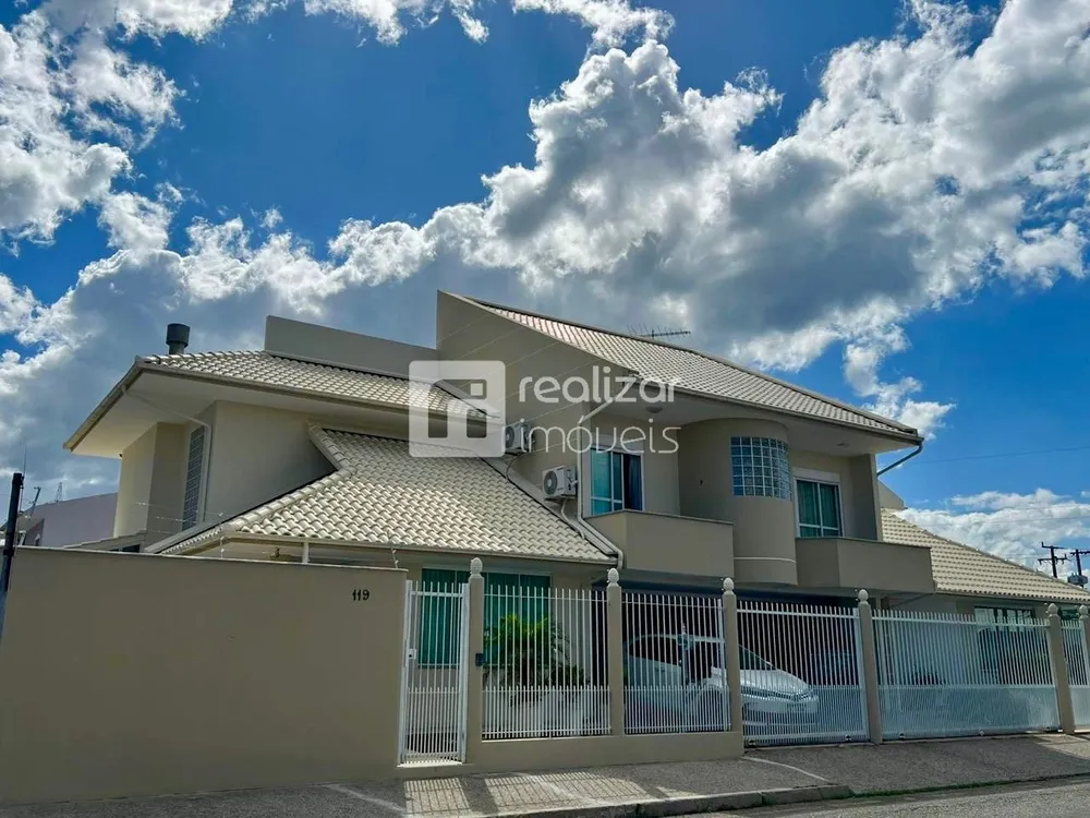 Casa, 3 quartos, 135 m² - Foto 1