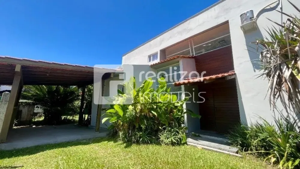 Casa, 3 quartos, 210 m² - Foto 1
