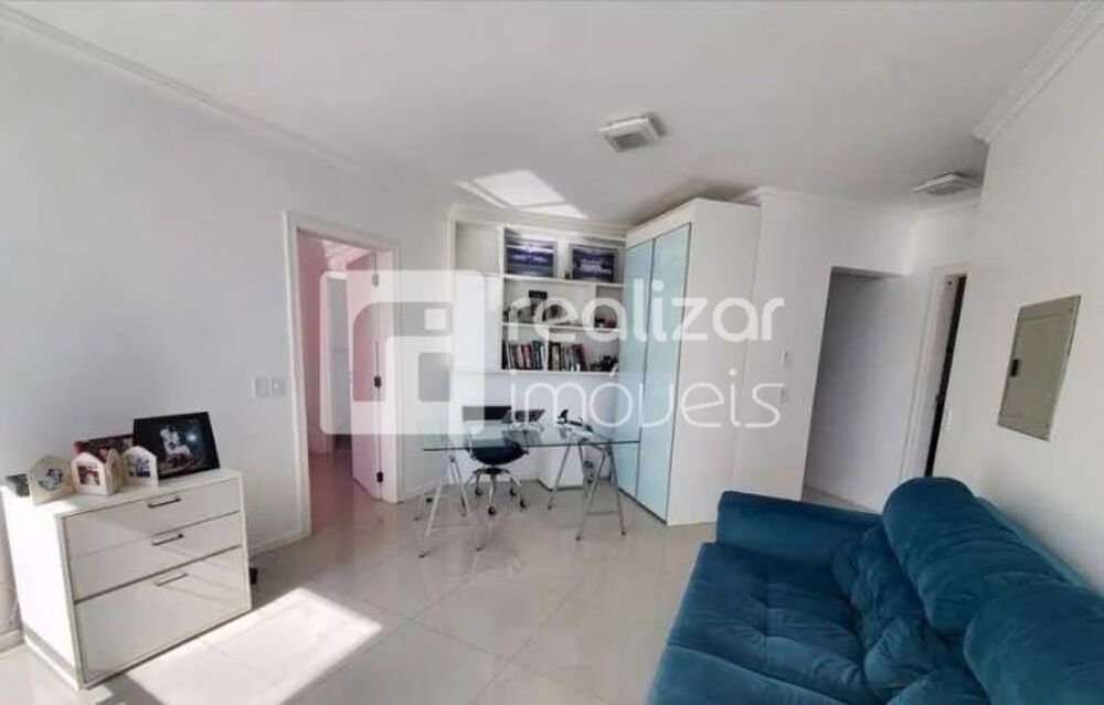 Casa para alugar com 4 quartos, 400m² - Foto 2